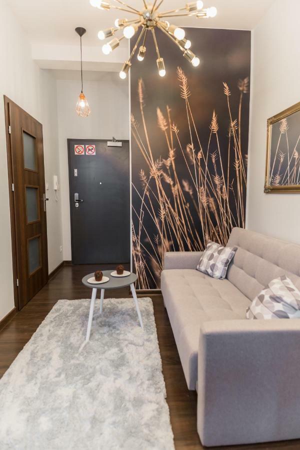 Goldeneye Apartment Center Wrocław Eksteriør bilde