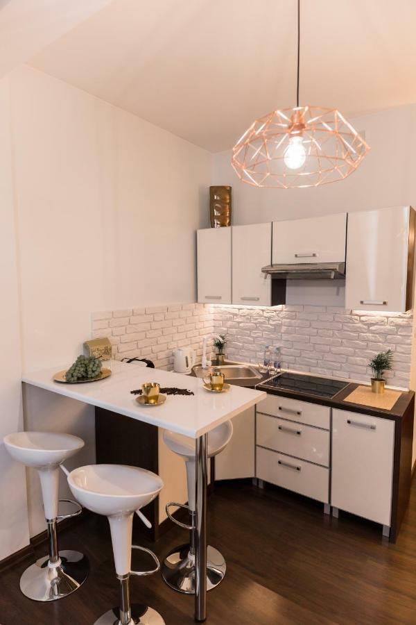 Goldeneye Apartment Center Wrocław Eksteriør bilde